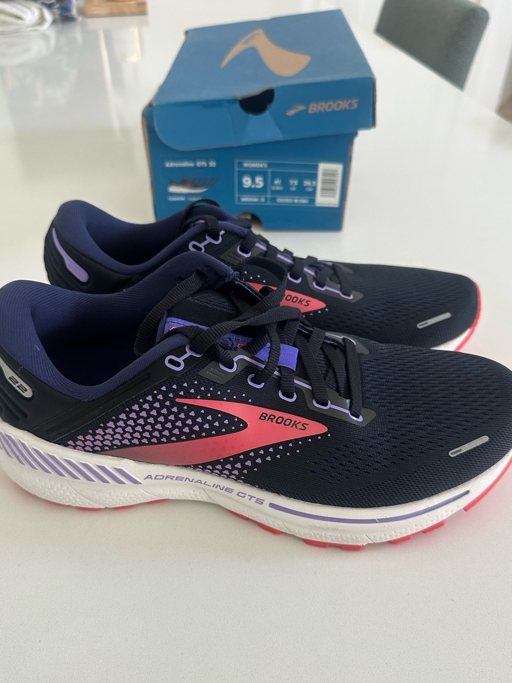 Brooks Adrenaline GTS Women's Running Shoes - Brand new with Box, EU 41, US 9.5